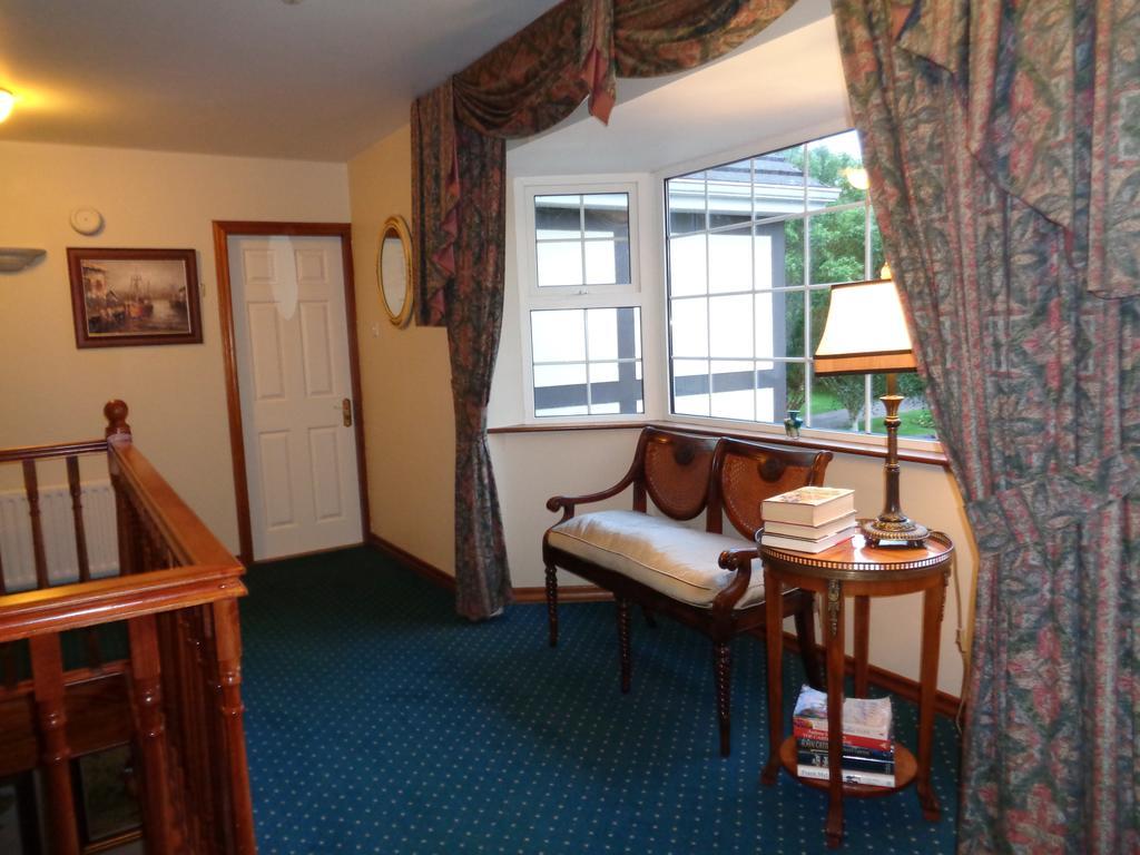 Bed and Breakfast Redwood Dunrine Exteriér fotografie