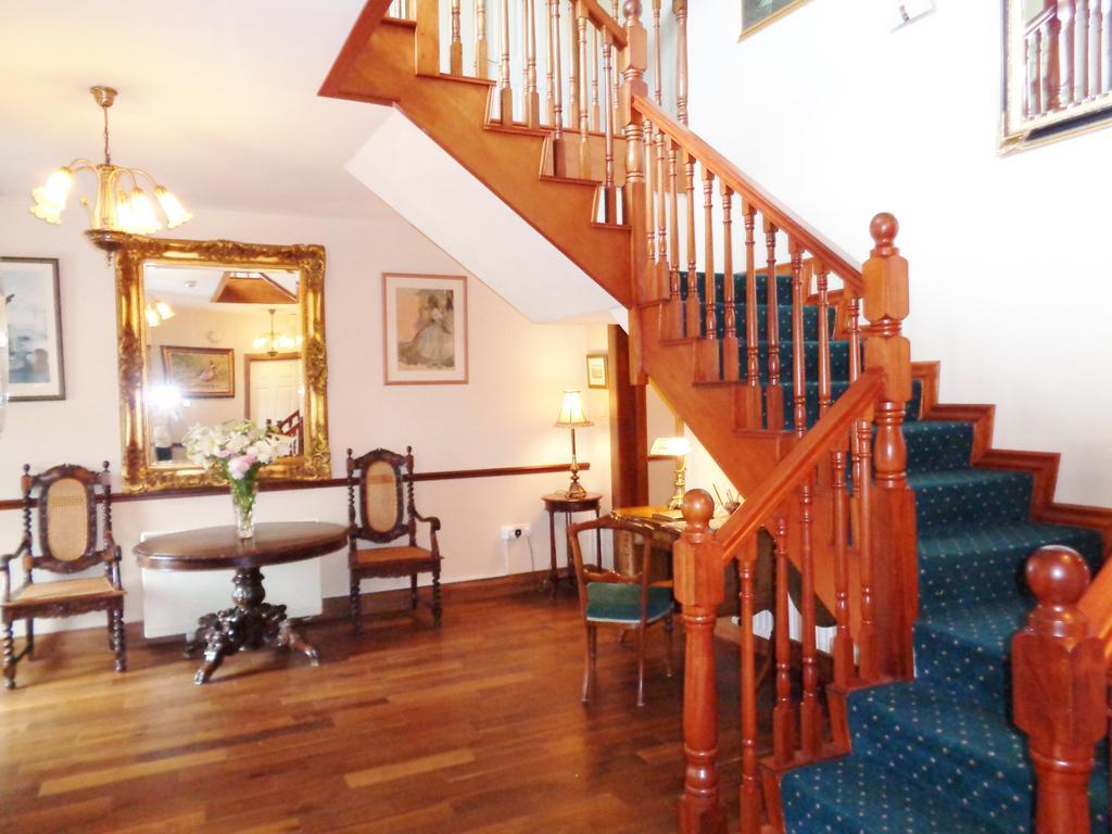 Bed and Breakfast Redwood Dunrine Exteriér fotografie