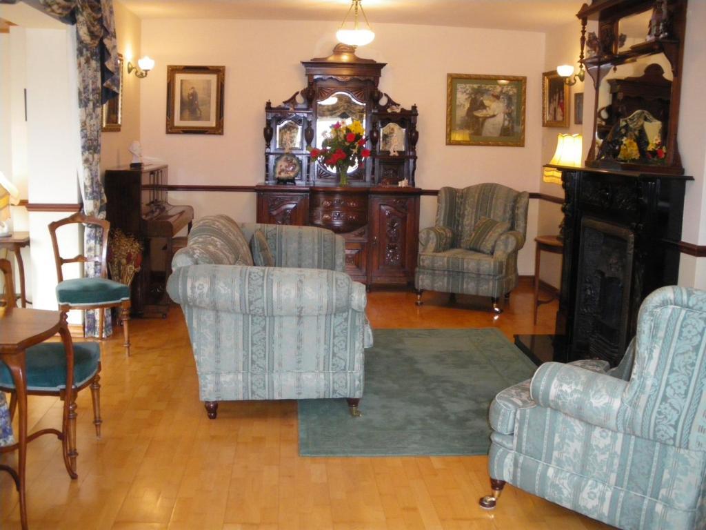 Bed and Breakfast Redwood Dunrine Exteriér fotografie
